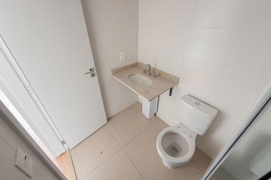 Banheiro de kitnet/studio à venda com 1 quarto, 25m² em Vila Mariana, São Paulo