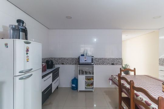 Cozinha de casa para alugar com 2 quartos, 227m² em Vila Arbame, Poá