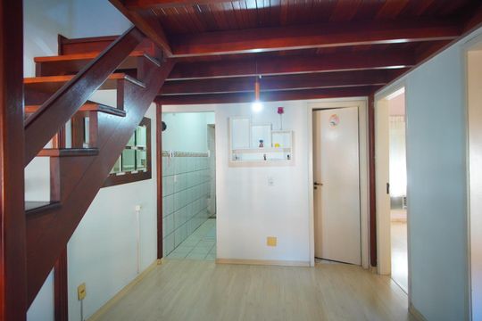 Sala de casa de condomínio à venda com 3 quartos, 70m² em Jardim Dona Leopoldina, Porto Alegre