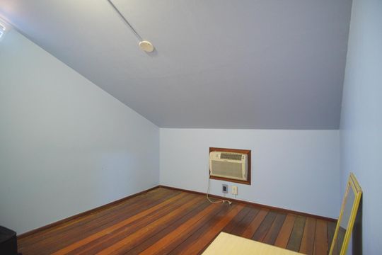 Mezanino - Quarto 3 de casa de condomínio à venda com 3 quartos, 70m² em Jardim Dona Leopoldina, Porto Alegre