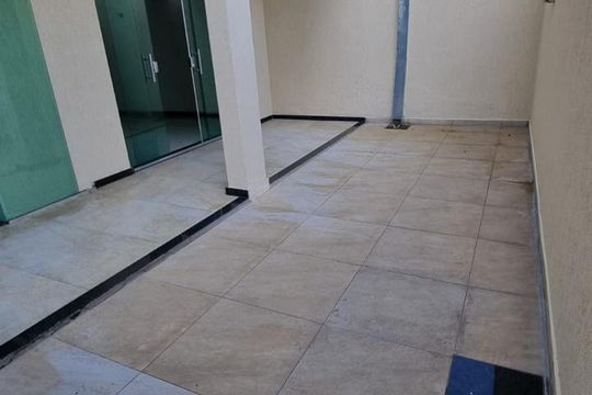 Área externa de casa à venda com 3 quartos, 250m² em Europa, Contagem