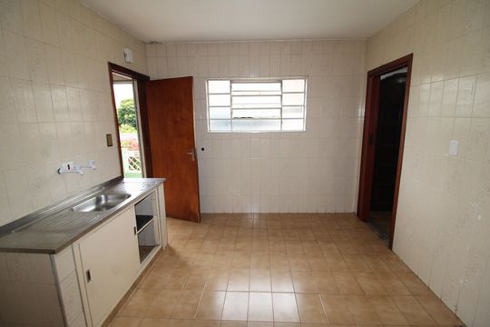 Cozinha de casa para alugar com 2 quartos, 76m² em Chora Menino, São Paulo