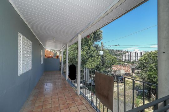 Varanda de casa para alugar com 3 quartos, 176m² em Jardim Carvalho, Porto Alegre