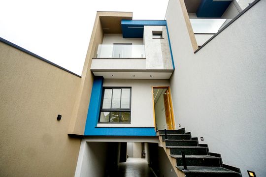 Fachada de casa à venda com 3 quartos, 191m² em Vila Sao Geraldo, São Paulo