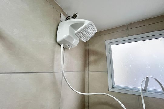 Banheiro de apartamento à venda com 2 quartos, 43m² em Parada Inglesa, São Paulo