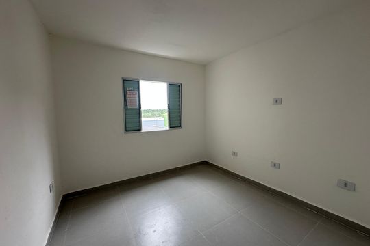 Quarto de casa para alugar com 1 quarto, 70m² em Jardim Silveira, Barueri