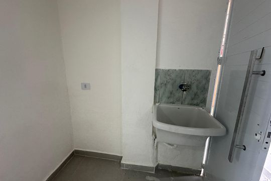 Área de Serviço de casa para alugar com 1 quarto, 70m² em Jardim Silveira, Barueri