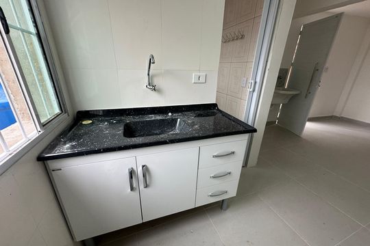Sala/Cozinha de casa para alugar com 1 quarto, 70m² em Jardim Silveira, Barueri