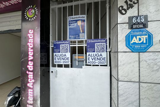 Fachada de casa para alugar com 1 quarto, 70m² em Jardim Silveira, Barueri