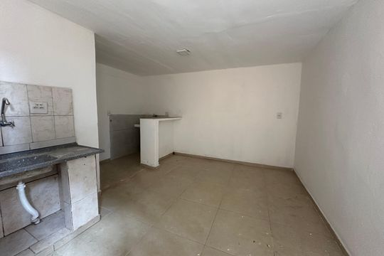 Sala/Cozinha de casa para alugar com 1 quarto, 70m² em Jardim Silveira, Barueri