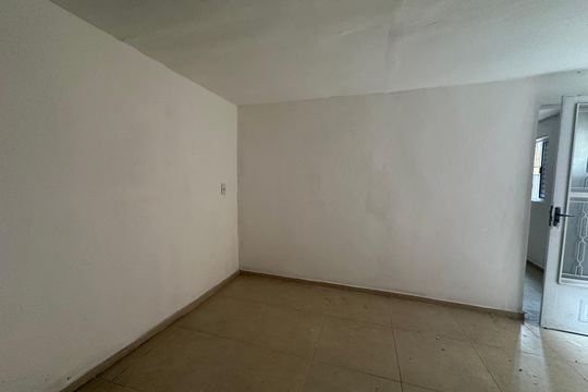 Sala/Cozinha de casa para alugar com 1 quarto, 70m² em Jardim Silveira, Barueri