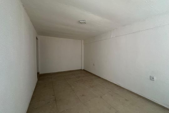Quarto de casa para alugar com 1 quarto, 70m² em Jardim Silveira, Barueri