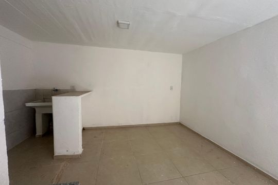 Sala/Cozinha de casa para alugar com 1 quarto, 70m² em Jardim Silveira, Barueri