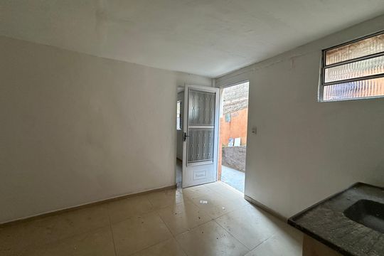 Sala/Cozinha de casa para alugar com 1 quarto, 70m² em Jardim Silveira, Barueri