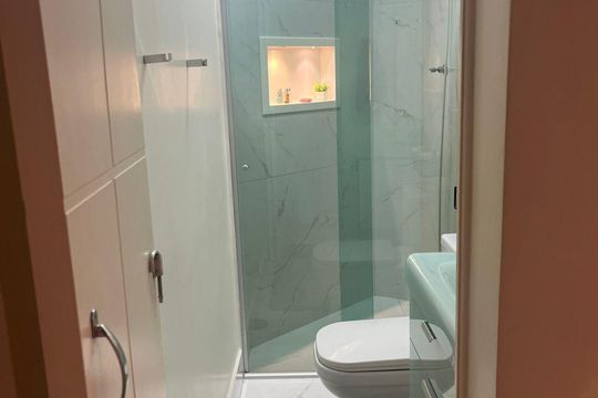 Banheiro de apartamento para alugar com 1 quarto, 78m² em Itararé, São Vicente