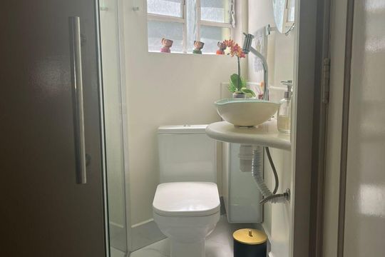 Banheiro de apartamento para alugar com 1 quarto, 78m² em Itararé, São Vicente
