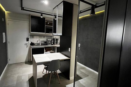 Cozinha de apartamento para alugar com 1 quarto, 40m² em Bela Vista, São Paulo