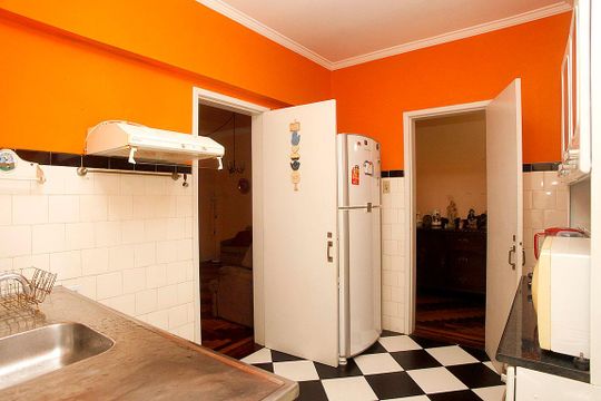 Cozinha de apartamento à venda com 3 quartos, 115m² em Floresta, Porto Alegre