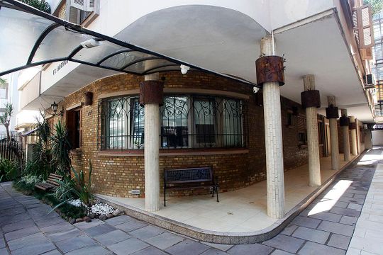 Fachada de apartamento à venda com 3 quartos, 115m² em Floresta, Porto Alegre