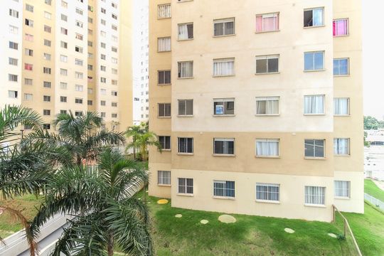 Vista Sala - Cozinha de apartamento para alugar com 2 quartos, 32m² em Colônia (zona Leste), São Paulo