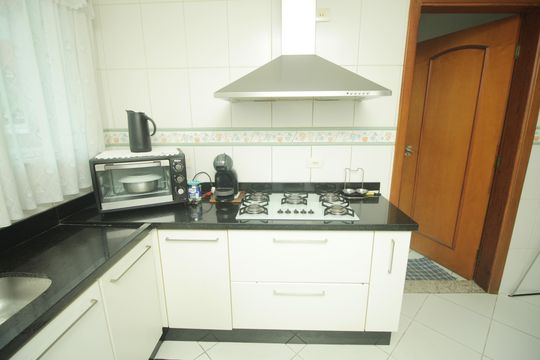 Cozinha de casa à venda com 3 quartos, 289m² em Vila Dora, Santo André