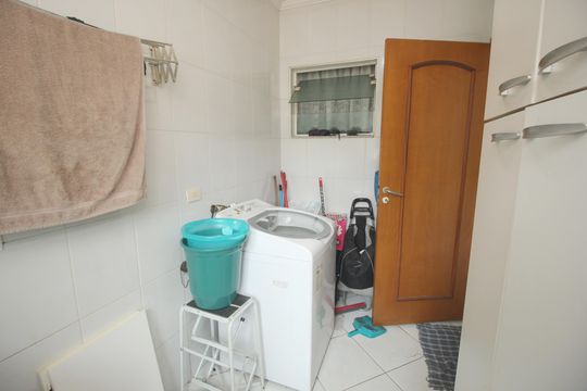 Área de Serviço de casa à venda com 3 quartos, 289m² em Vila Dora, Santo André