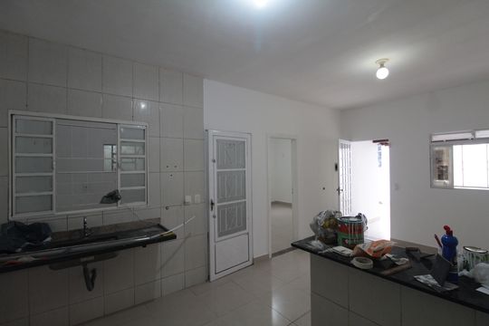 Cozinha de casa à venda com 1 quarto, 70m² em Santa Terezinha, Belo Horizonte