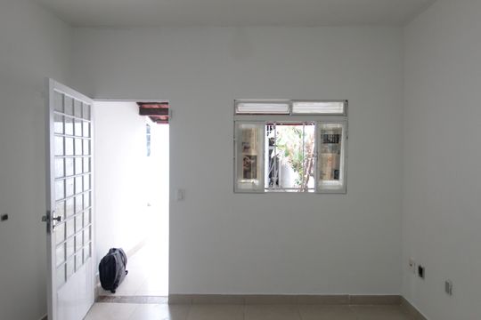 Sala de casa à venda com 1 quarto, 70m² em Santa Terezinha, Belo Horizonte
