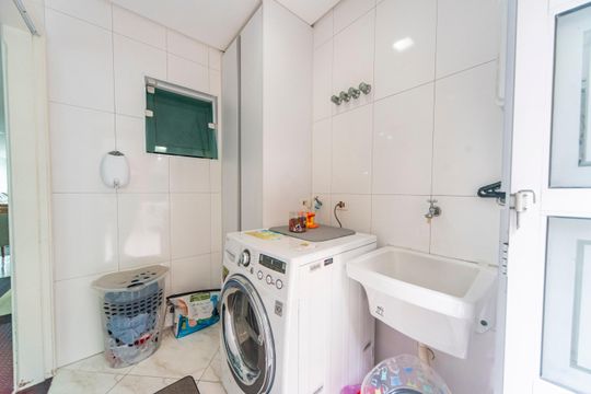 Área de Serviço de casa à venda com 3 quartos, 254m² em Vila Francisco Matarazzo, Santo André