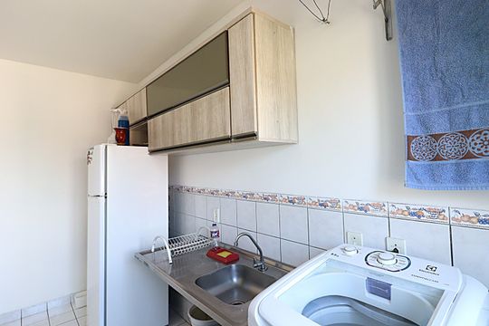 Cozinha de apartamento à venda com 1 quarto, 38m² em Farrapos, Porto Alegre