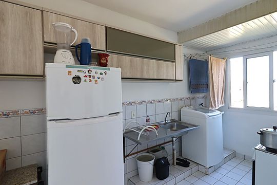 Cozinha de apartamento à venda com 1 quarto, 38m² em Farrapos, Porto Alegre