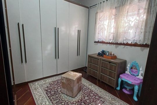 Quarto de casa para alugar com 4 quartos, 400m² em Jardim Rosana, Guarulhos