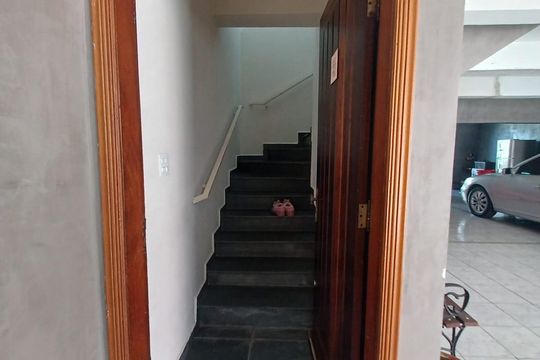 Área externa de casa para alugar com 4 quartos, 400m² em Jardim Rosana, Guarulhos