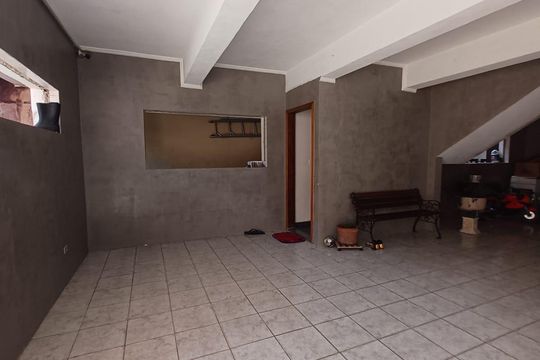 Área externa de casa para alugar com 4 quartos, 400m² em Jardim Rosana, Guarulhos