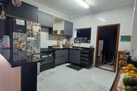 Cozinha de casa para alugar com 4 quartos, 400m² em Jardim Rosana, Guarulhos