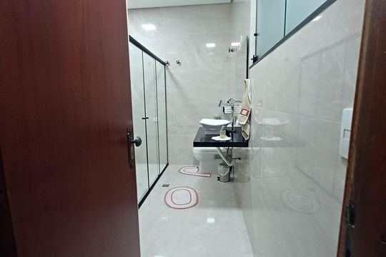 Banheiro de casa para alugar com 4 quartos, 400m² em Jardim Rosana, Guarulhos