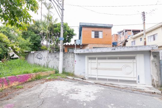 Fachada de casa à venda com 3 quartos, 175m² em Vila Cisper, São Paulo