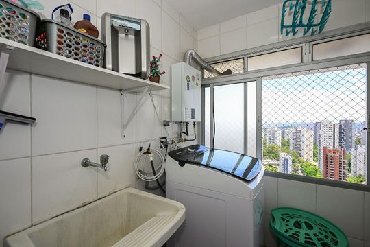 Área de Serviço  de apartamento à venda com 3 quartos, 177m² em Vila Andrade, São Paulo