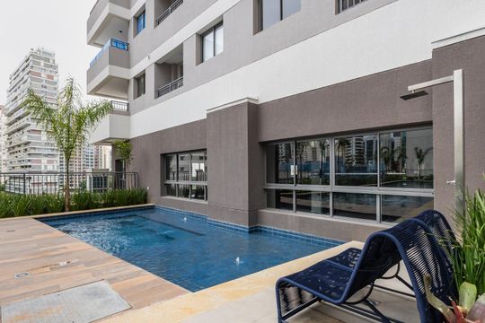 Área comum - Piscina de kitnet/studio para alugar com 1 quarto, 24m² em Vila Nova Conceição, São Paulo