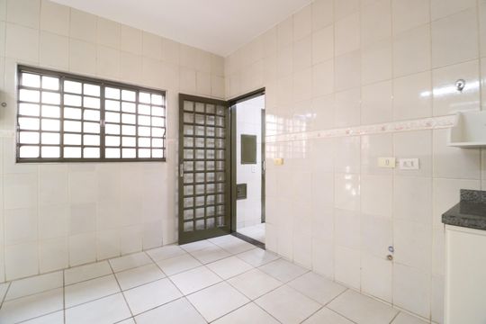 Cozinha de casa para alugar com 3 quartos, 250m² em Tabajaras, Uberlândia