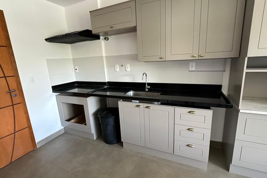 Cozinha de apartamento à venda com 1 quarto, 45m² em Recreio dos Bandeirantes, Rio de Janeiro
