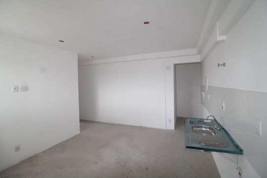 Sala / Cozinha de apartamento à venda com 1 quarto, 40m² em Piqueri, São Paulo