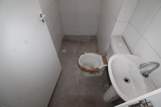 Banheiro de apartamento à venda com 1 quarto, 40m² em Piqueri, São Paulo