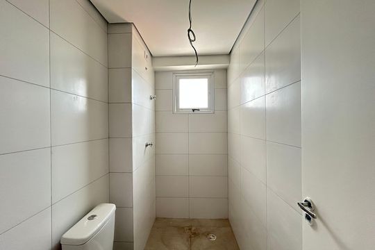 Banheiro de apartamento à venda com 2 quartos, 48m² em Piqueri, São Paulo