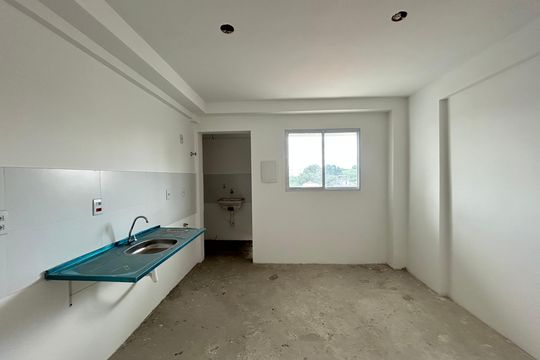 Sala / Cozinha de apartamento à venda com 2 quartos, 48m² em Piqueri, São Paulo