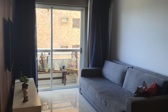 Sala de apartamento à venda com 2 quartos, 65m² em Alphaville Industrial, Barueri