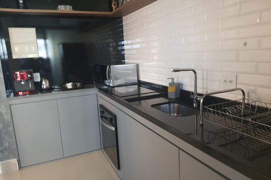 Cozinha de apartamento à venda com 2 quartos, 65m² em Alphaville Industrial, Barueri