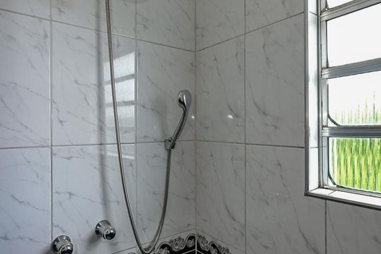 Chuveiro da Suíte de casa à venda com 3 quartos, 224m² em Jardim Maria Rosa, Taboão da Serra