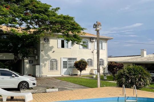 Casa para alugar com 5 quartos, 420m² em Jardim Atlântico, Florianópolis
