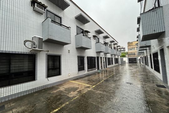 Fachada de casa à venda com 2 quartos, 124m² em Cachambi, Rio de Janeiro